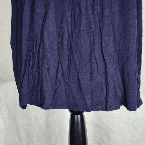 Loft Navy Sleeveless Duo Fabric Poly Front Rayon Back Faux Pearl Detail Top Sz M - Picture 12 of 16
